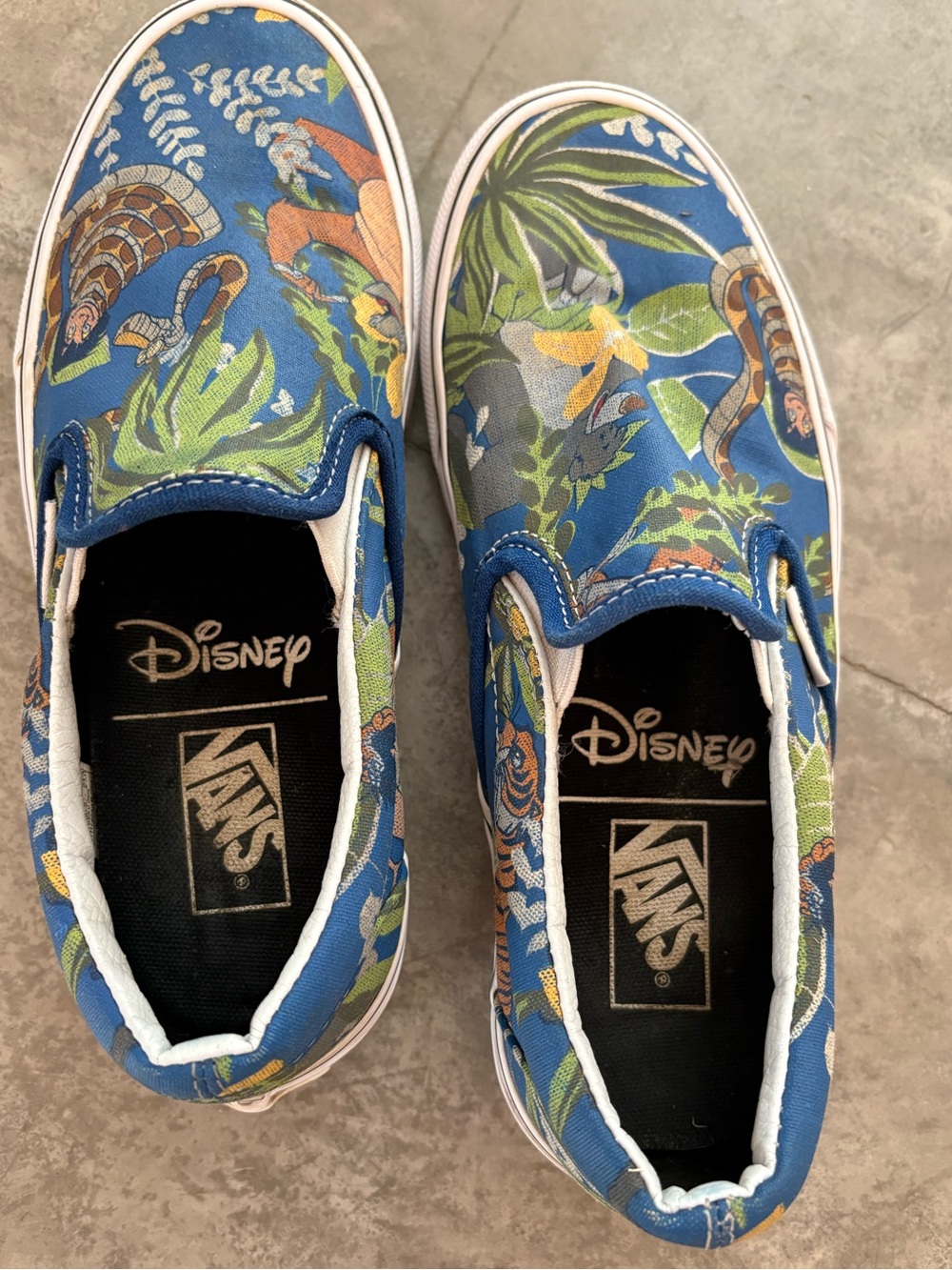 Rare Vans Disney Jungle Book slip-on sneakers featuring a vibrant blue jungle - Picture 2 of 9